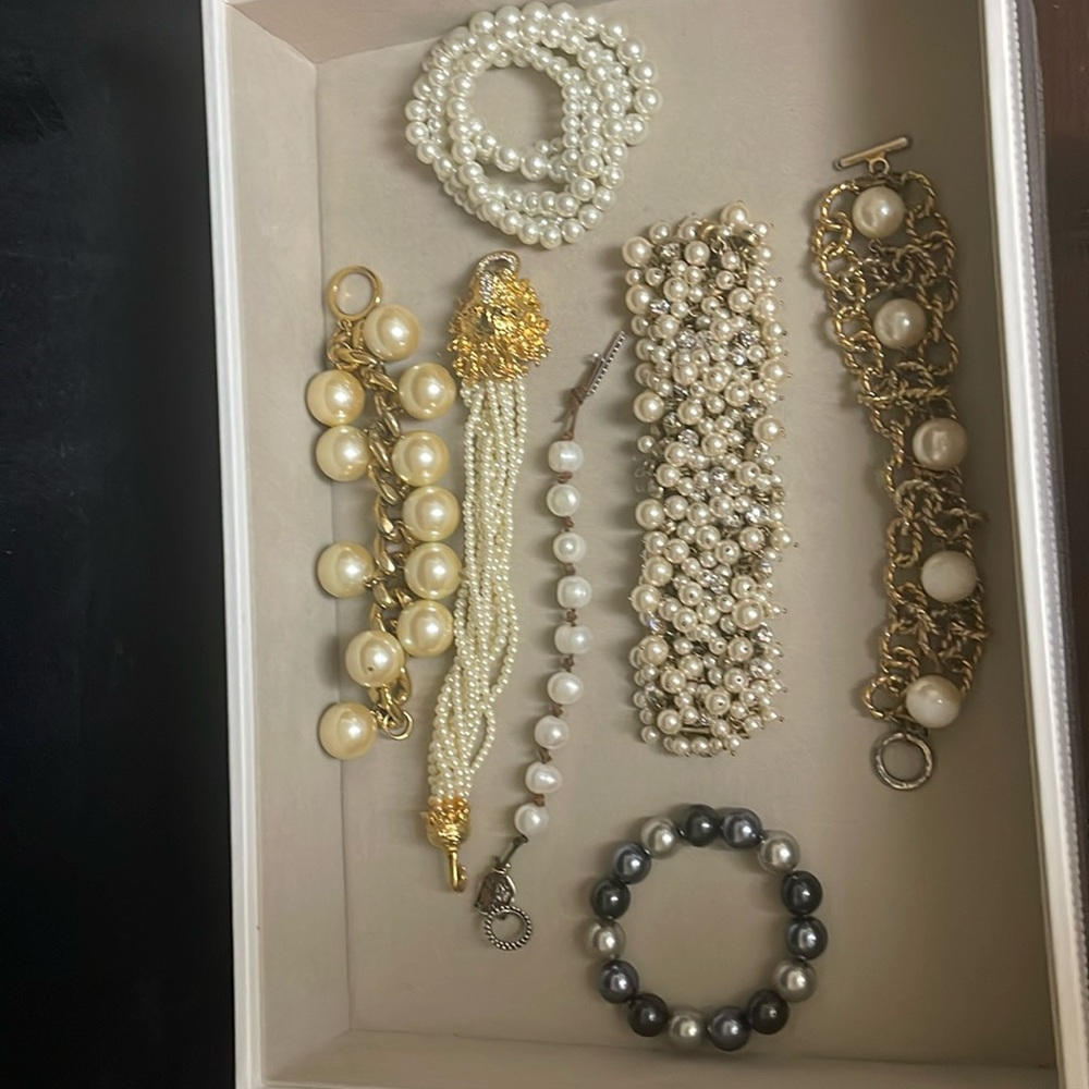 Lot of 7 Pearl Imitation Costume Jewelry Bracelets for women